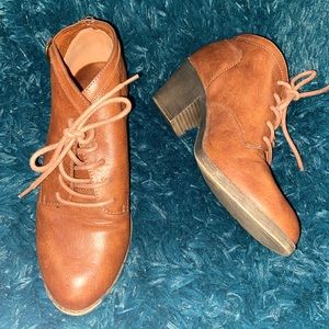 Size 8.5 Rocketdog booties